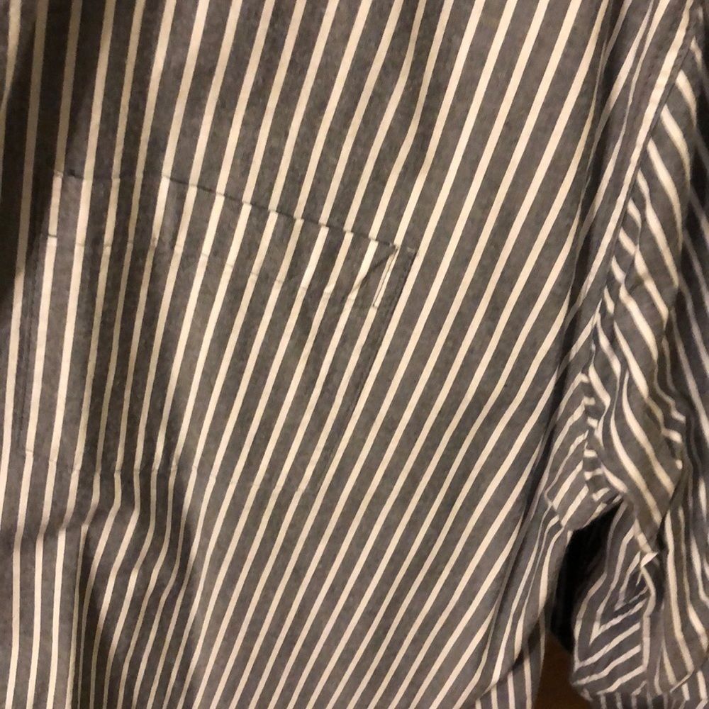 Men’s XXL old navy button up - Picture 3 of 3